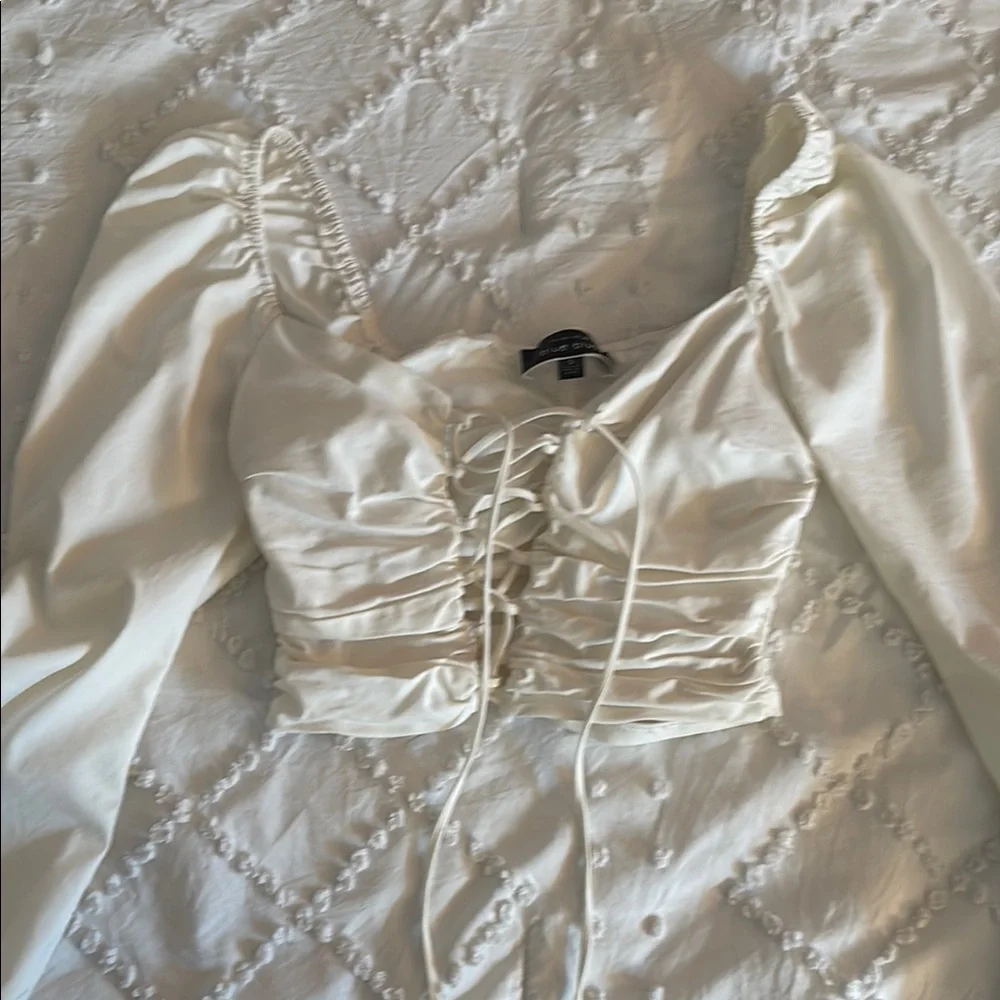 Blue Blush White Puff Sleeve Crop Blouse - Picture 3 of 3